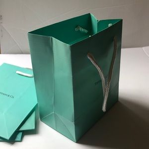 Tiffany & Co. Party Supplies - Tiffany & Co. Blue Small Gift Shopping Paper Bags Tiffany & Co. Party Supplies - Tiffany & Co. Blue Small Gift Shopping Paper Bags
